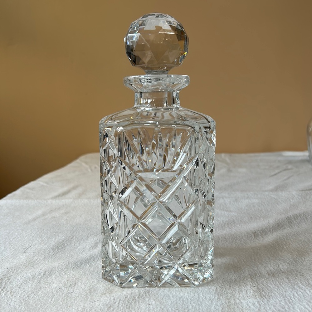Česka Crystal Decanter with Stopper